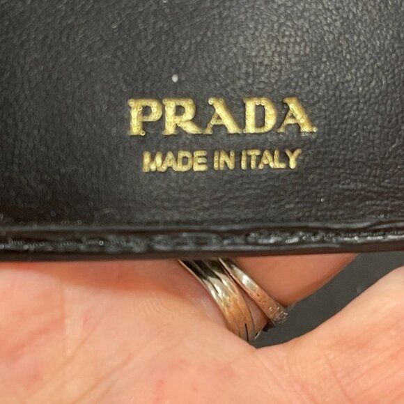 Prada 6-ring Key Case Black/Gold (JB1044) - Picture 3 of 8